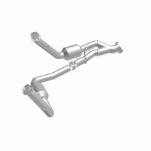 Load image into Gallery viewer, Magnaflow 06-09 Jeep Commander 4.7L Direct Fit Converter