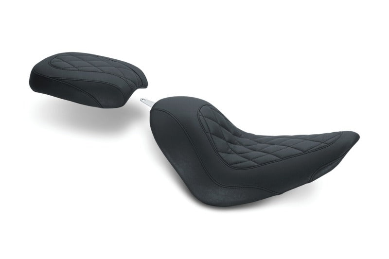 Mustang 06-17 Harley Softail Wide Tire (200mm) Tripper Pass Seat Diamond Stitch - Black