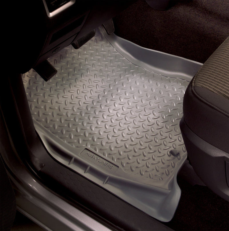 Husky Liners 97-04 Ford Truck (1/2 and 3/4 Ton Light Duty Only) Classic Style Black Floor Liners